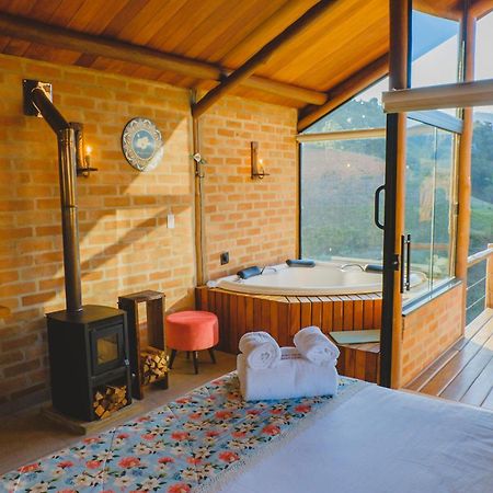 Pousada Ho'Oponopono Chalets & Wine Sapucaí-Mirim Exteriör bild