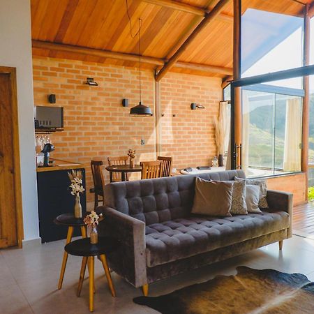 Pousada Ho'Oponopono Chalets & Wine Sapucaí-Mirim Exteriör bild