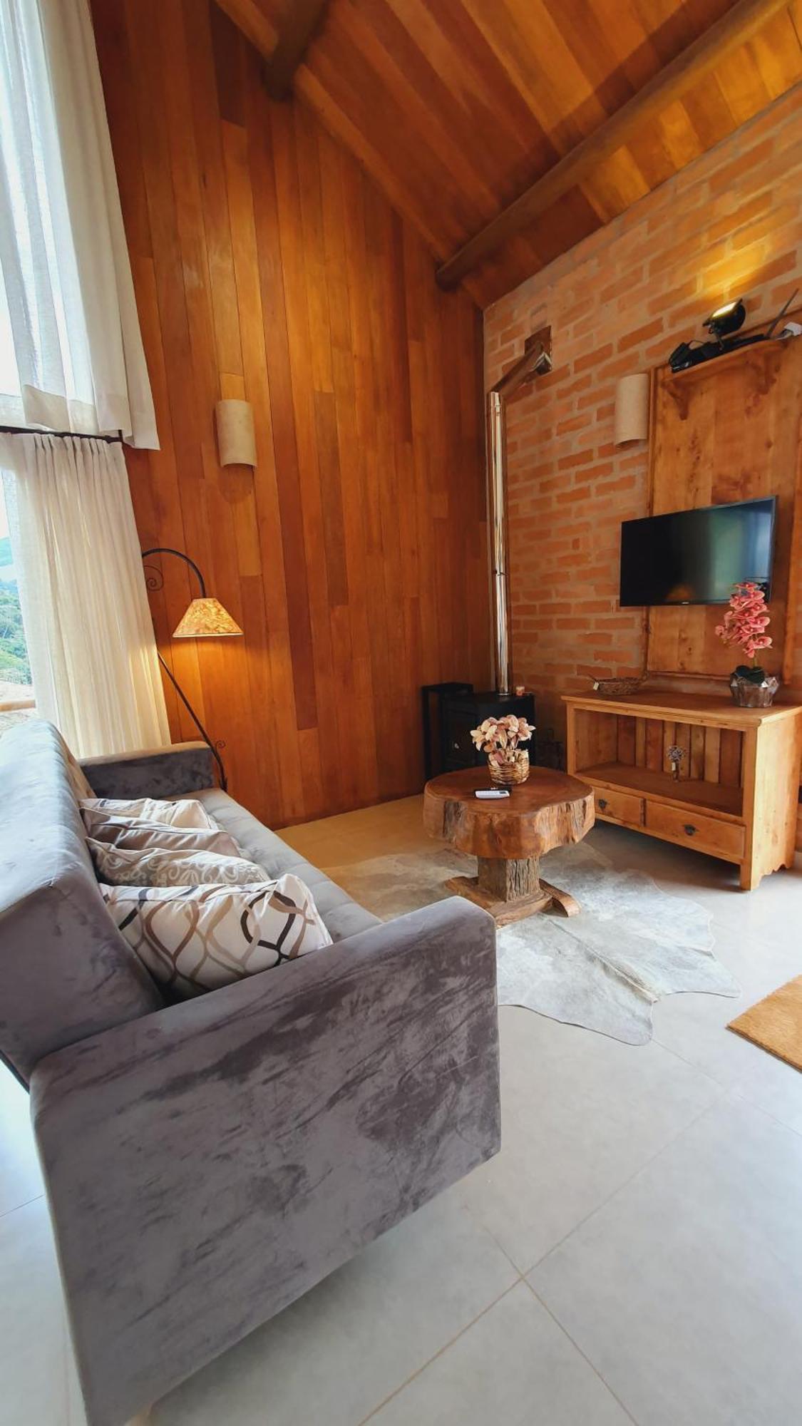 Pousada Ho'Oponopono Chalets & Wine Sapucaí-Mirim Exteriör bild