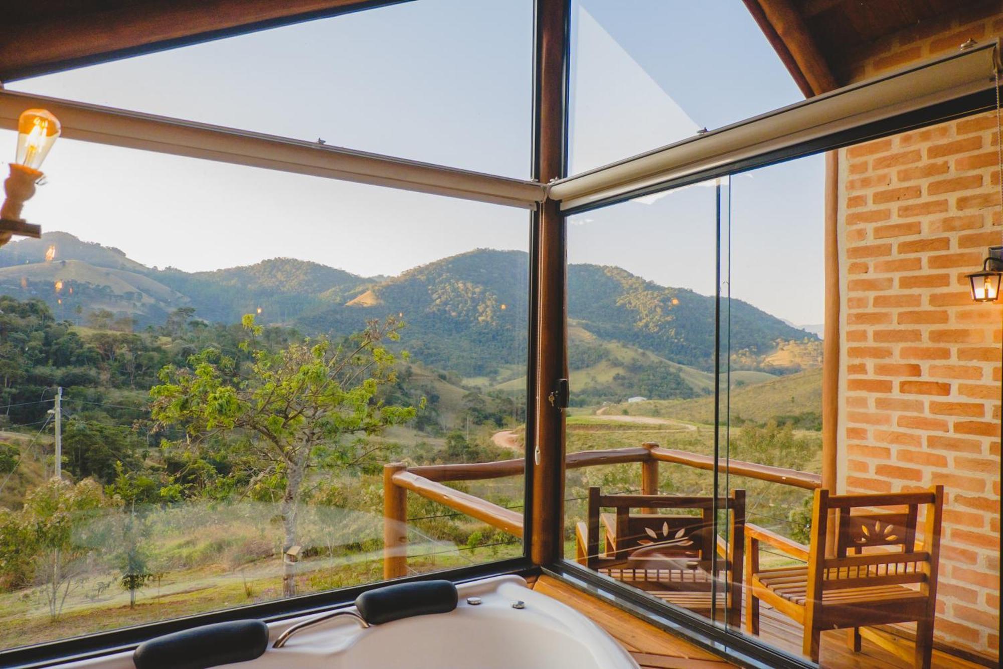 Pousada Ho'Oponopono Chalets & Wine Sapucaí-Mirim Exteriör bild