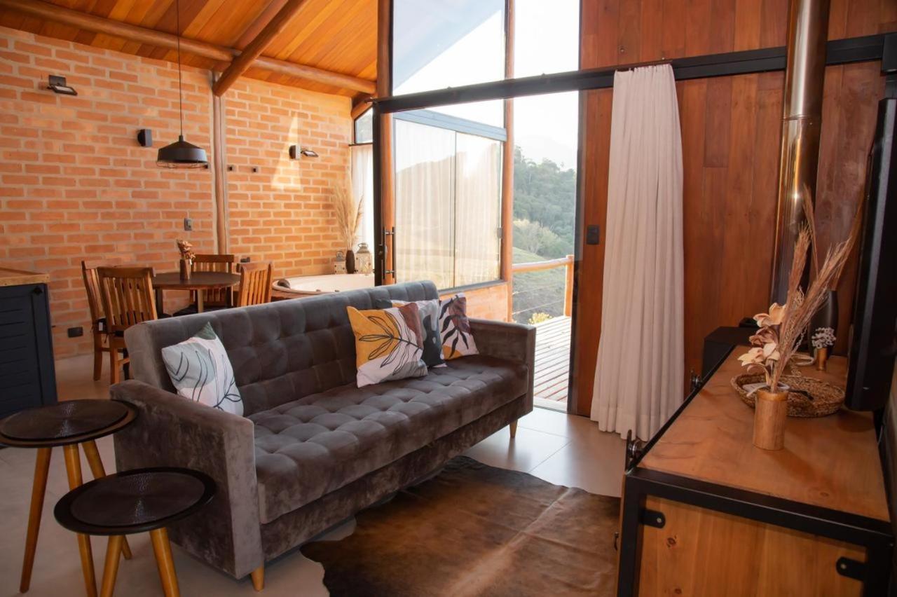 Pousada Ho'Oponopono Chalets & Wine Sapucaí-Mirim Exteriör bild