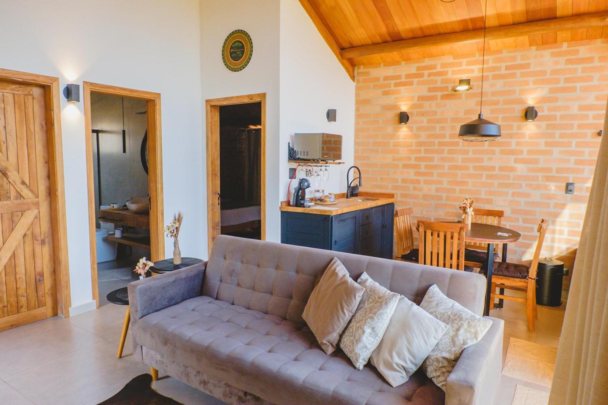 Pousada Ho'Oponopono Chalets & Wine Sapucaí-Mirim Exteriör bild